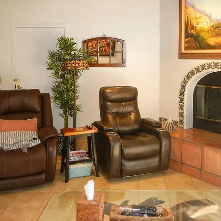 Tucson Home W/ Bbq & Patio, 5 Mi To 'A' Mountain!-2